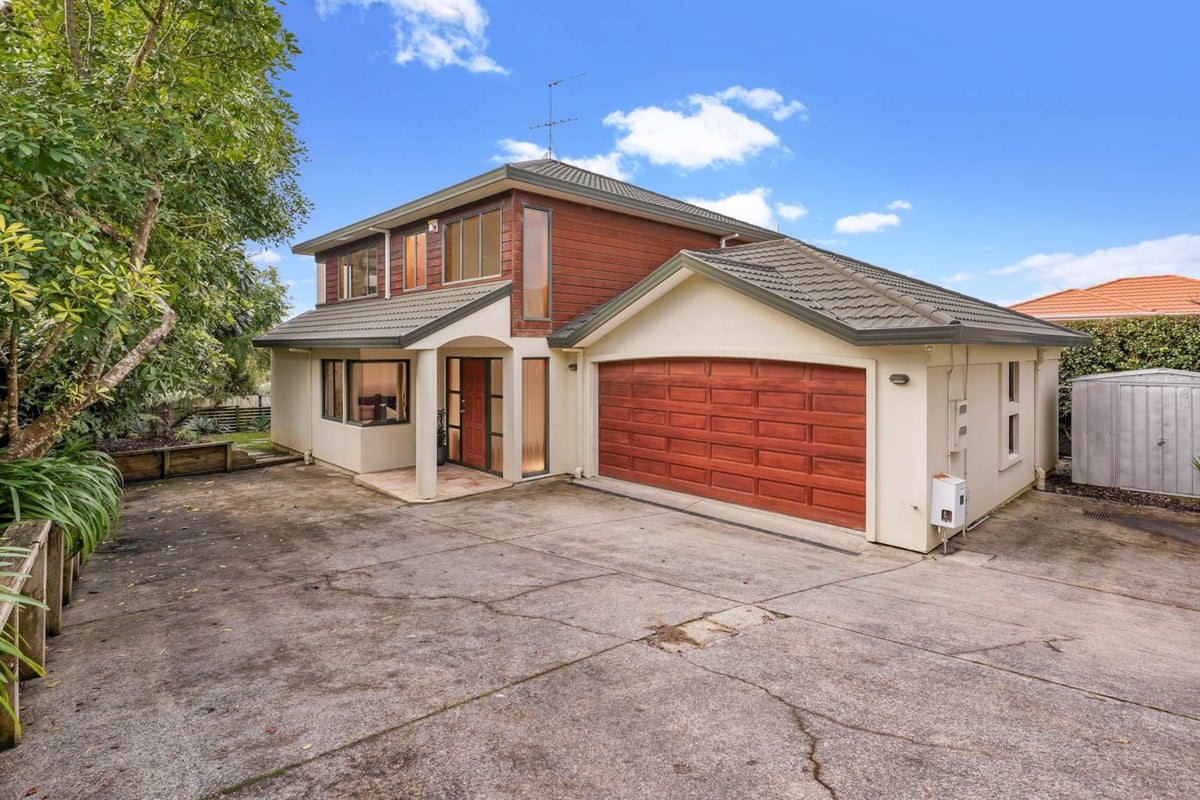 2/885 East Coast Road, Northcross, Auckland - Carousel 2
