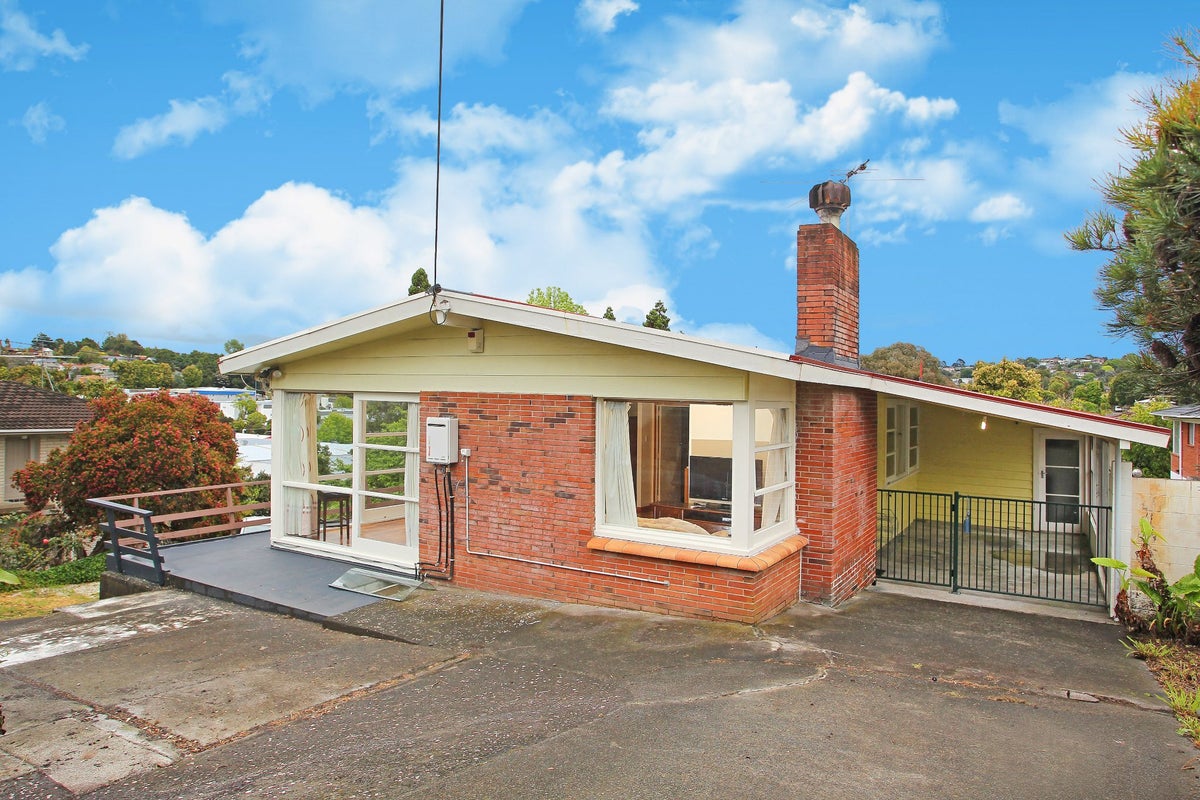111 Target Road, Totara Vale, Auckland - Carousel 1