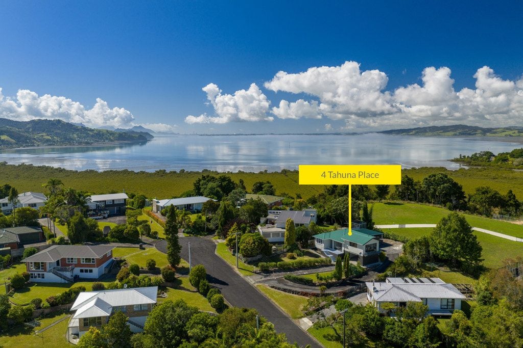 4 Tahuna Place, Onerahi, Whangarei - Carousel 1