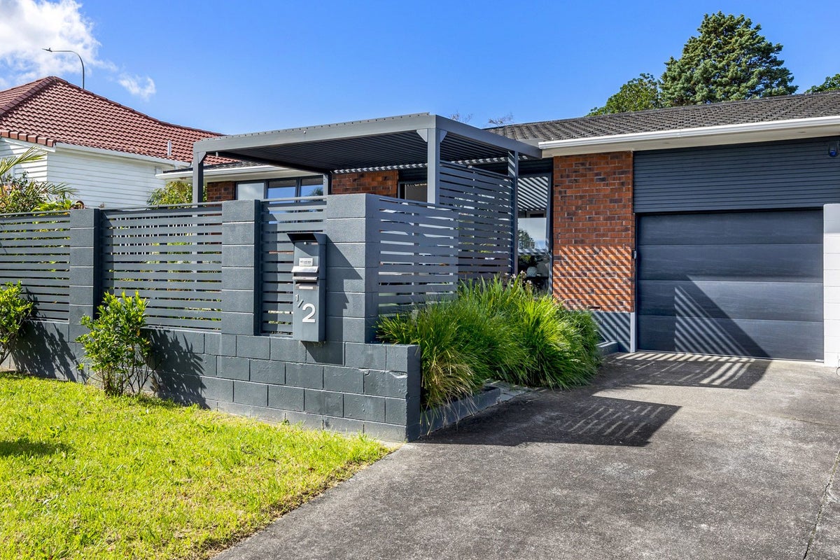 1/2 Waite Avenue, Mount Roskill, Auckland - Carousel 1