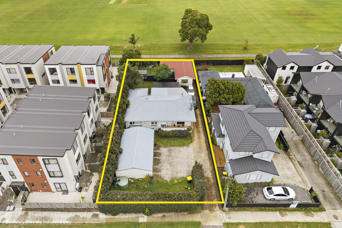 91 Taikata Road, Te Atatu Peninsula, Auckland - Carousel 2