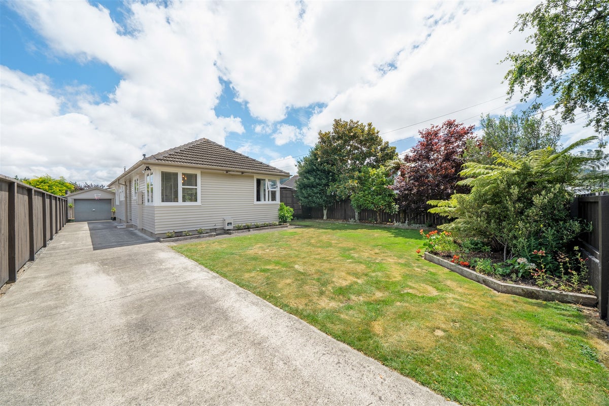 1/11 Byron Street, Petone, Lower Hutt - Carousel 2