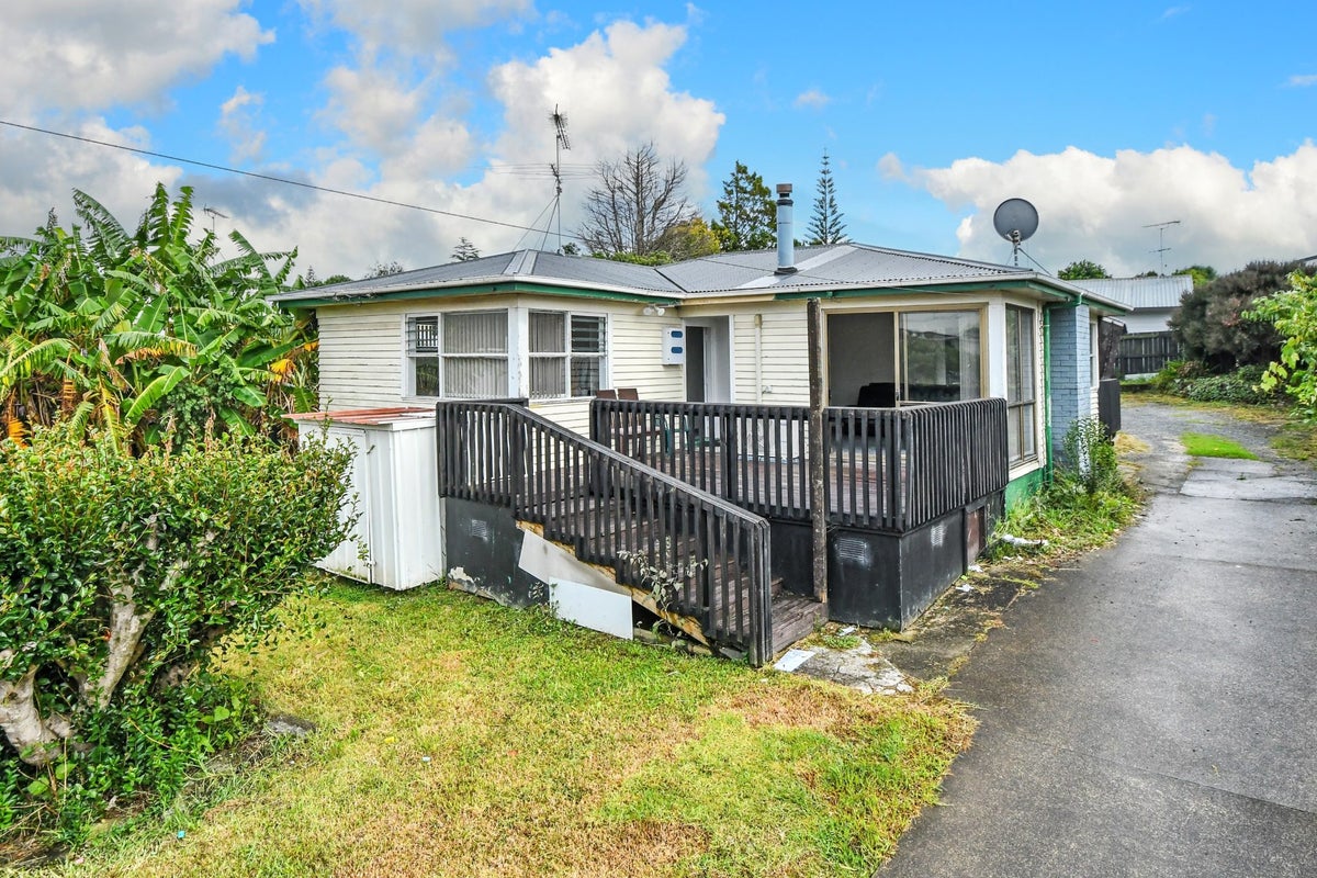 29 Mahia Road, Manurewa, Auckland - Carousel 1