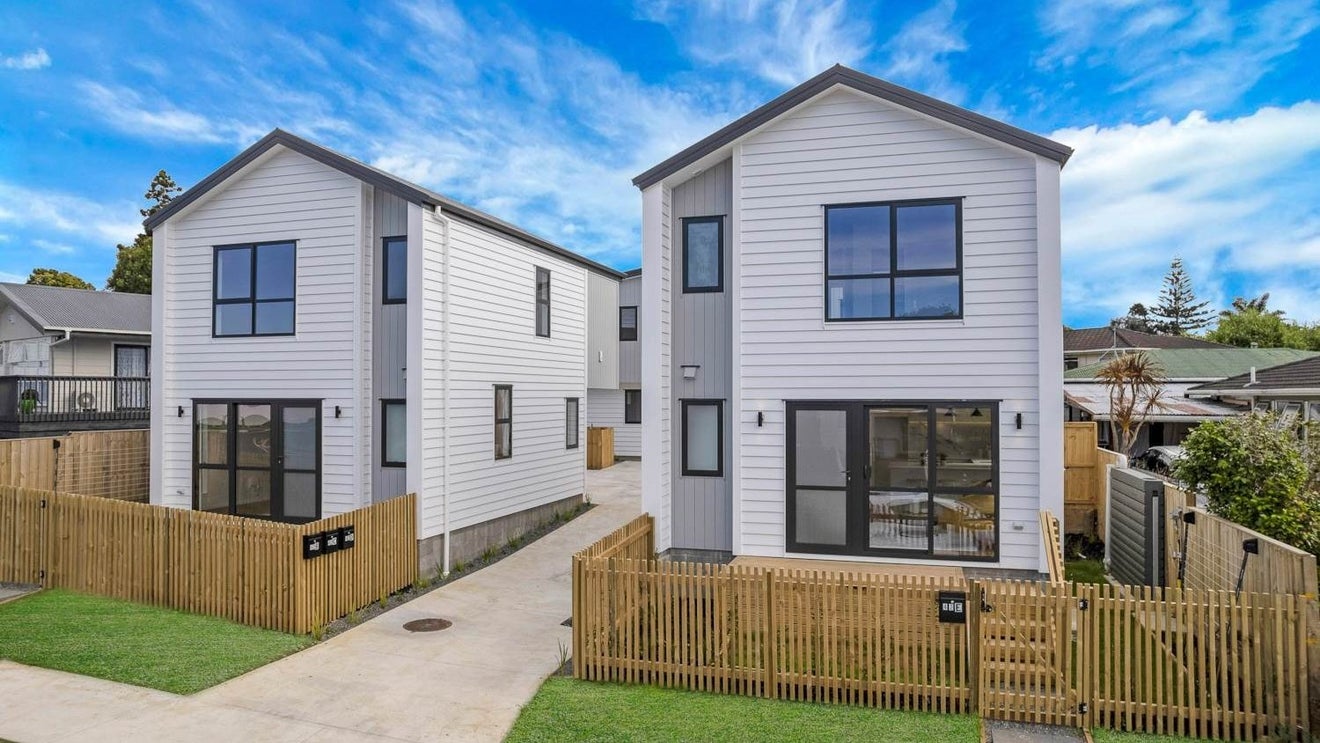 42E Burbank Avenue, Manurewa, Auckland - Carousel 1