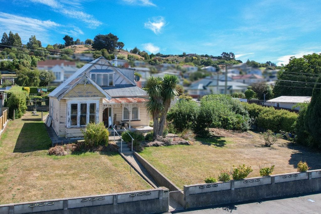 18 Clyde Street, Oamaru North, Oamaru - Carousel 1