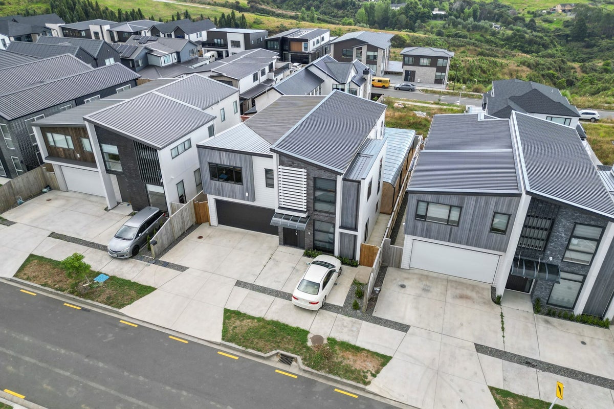 12 Southridge Road, Flat Bush, Auckland - Carousel 2