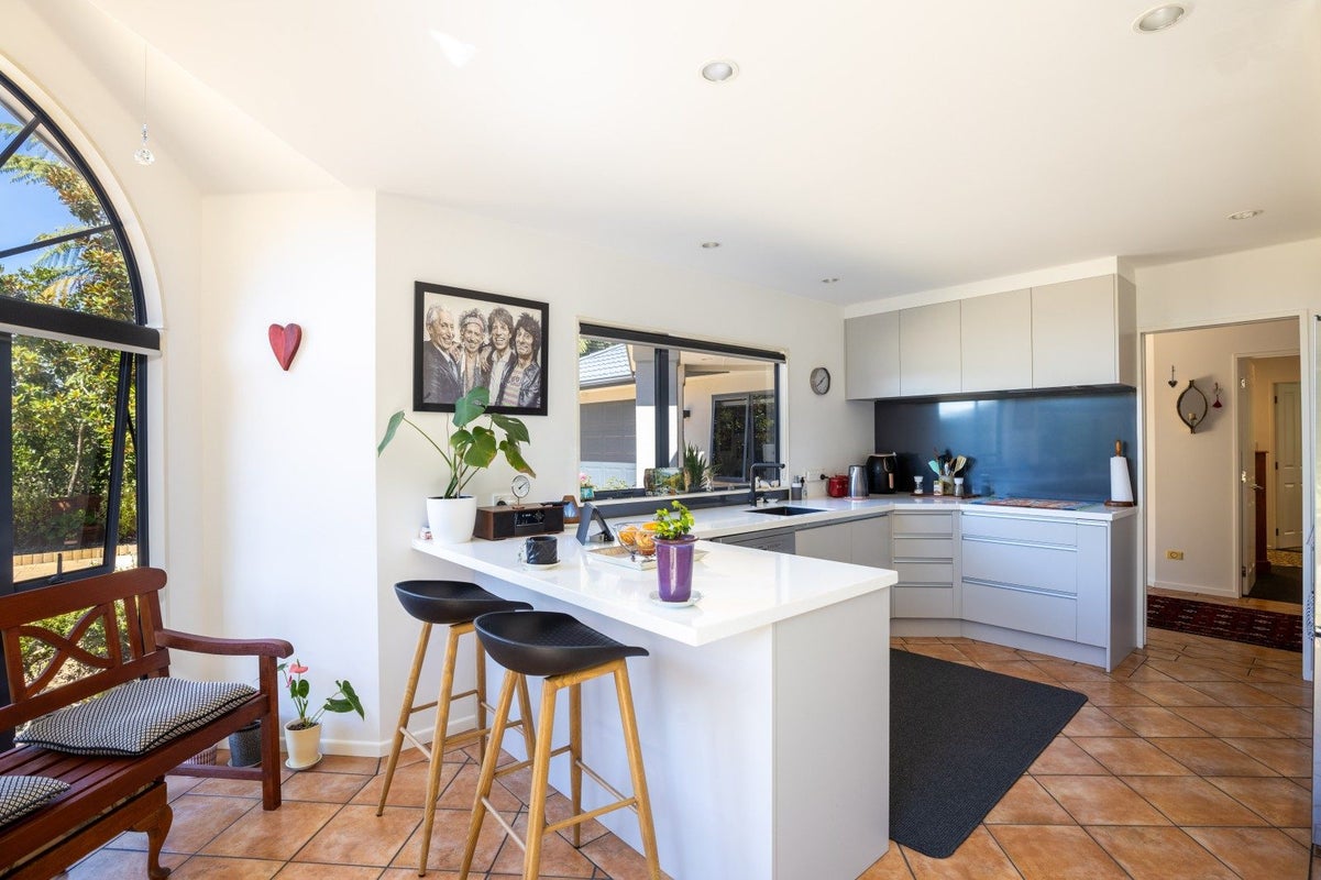 3 Park View, Ferndale, New Plymouth - Carousel 2