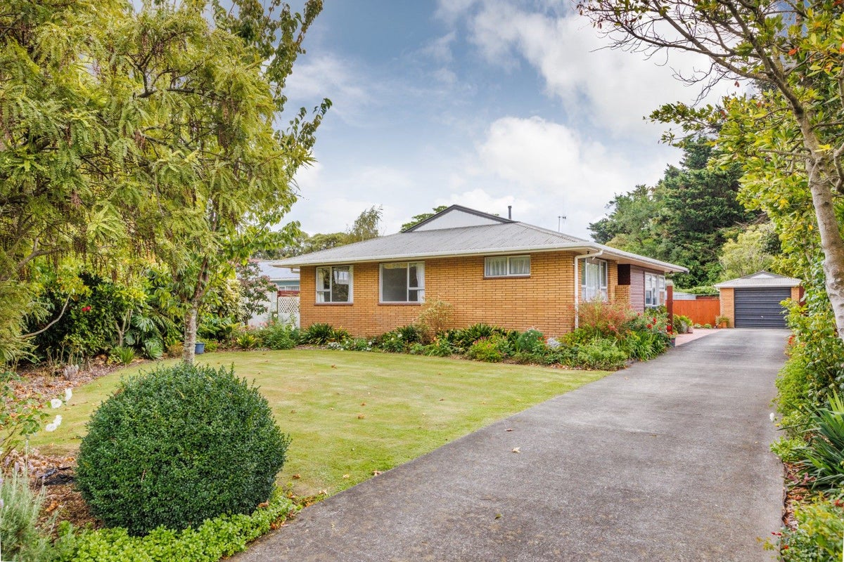 18 Lane Place, Awapuni, Palmerston North - Carousel 2