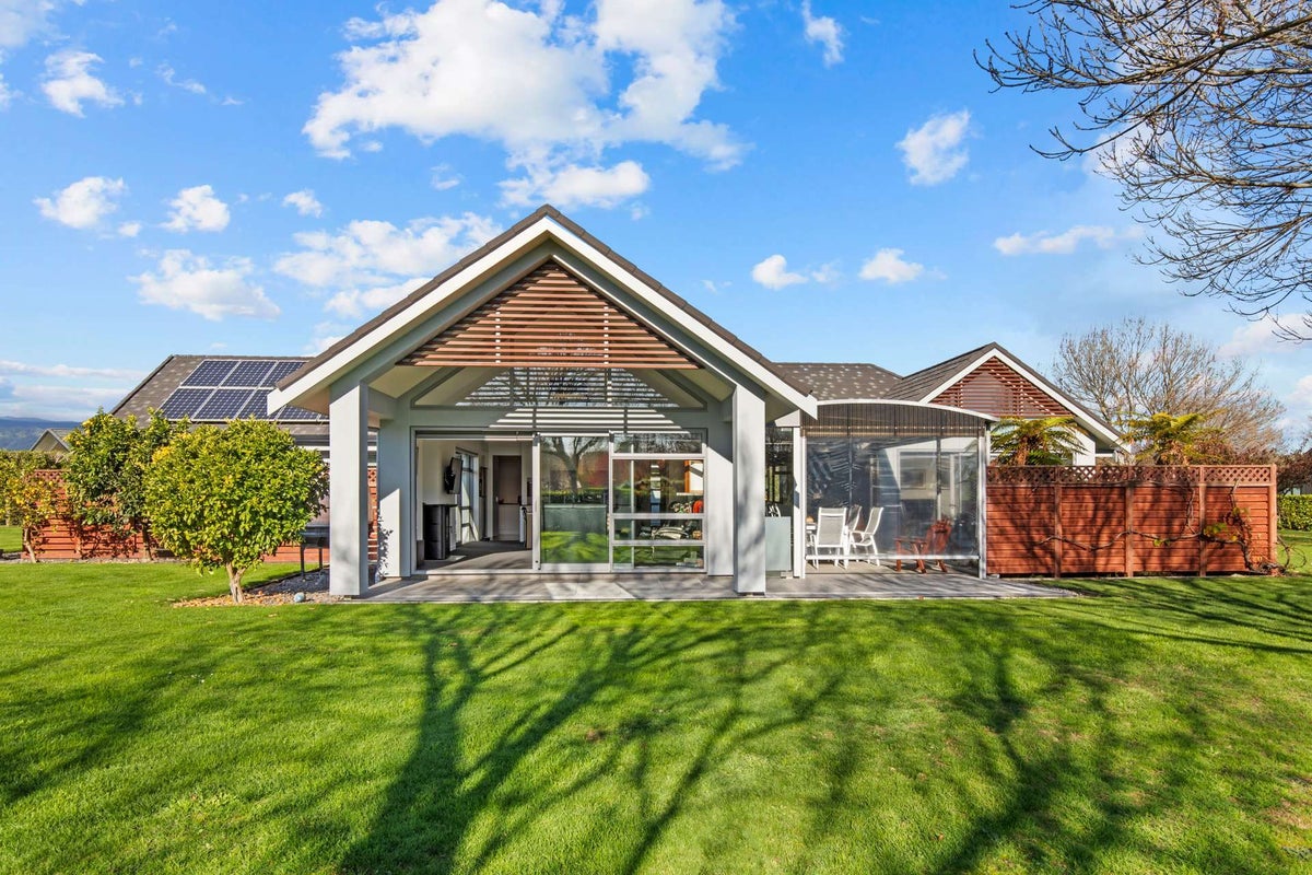 3 Pinot Crescent, Ohau, Levin - Carousel 2
