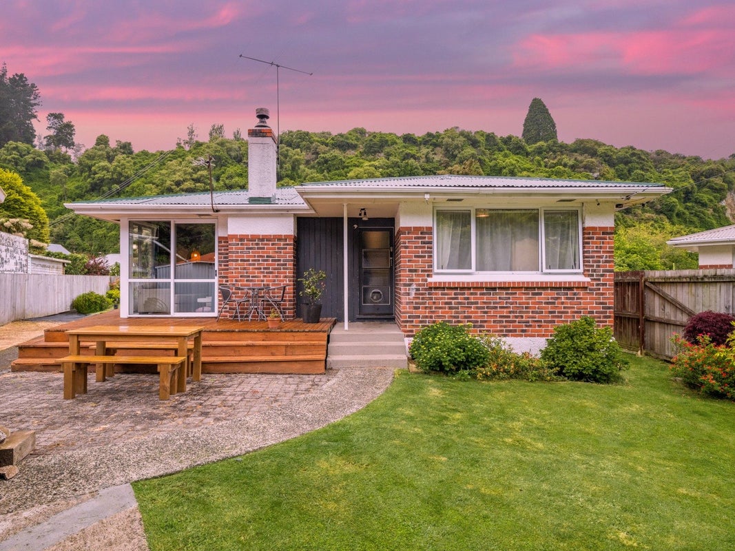 12 McGlashan Street, Glenleith, Dunedin - Carousel 2