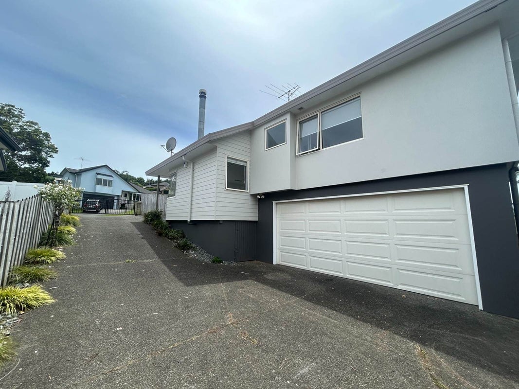 11 Mably Court, Stanmore Bay, Whangaparaoa - Carousel 1