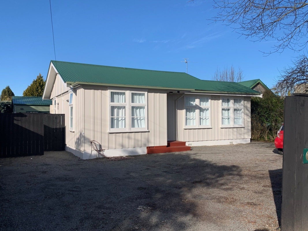 10 Coopers Road, Dallington, Christchurch - Carousel 1