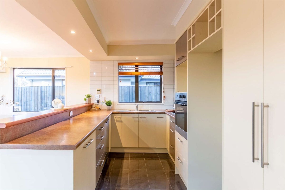 5 Baltic Place, Northwood, Christchurch - Carousel 2