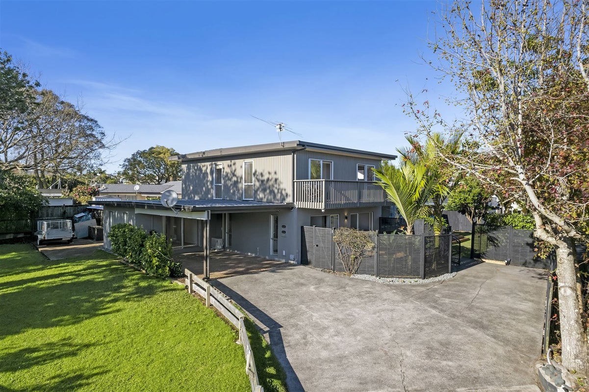 10 Sanctuary Point, Sunnyhills, Manukau - Carousel 2