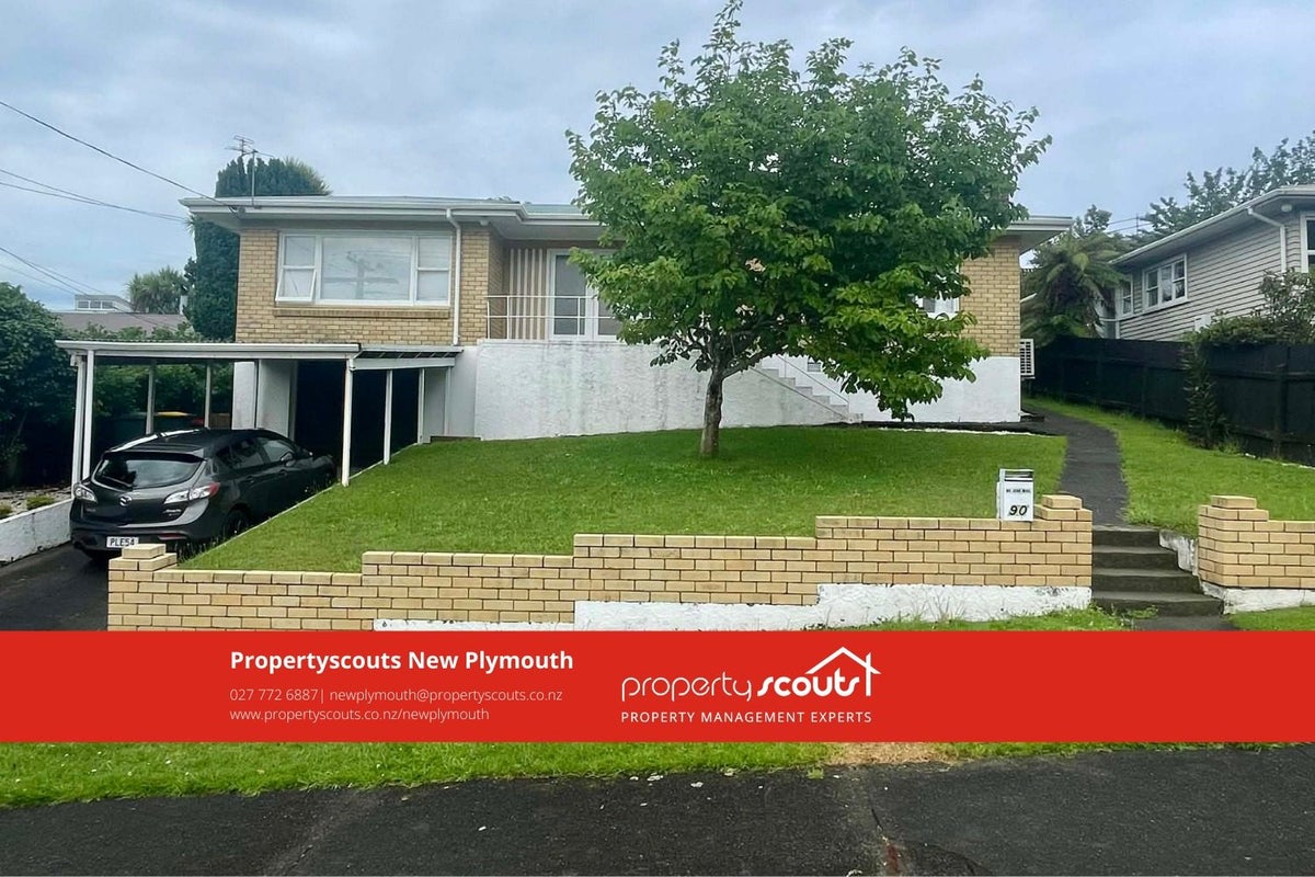 90 Bayly Road, Blagdon, New Plymouth - Carousel 1