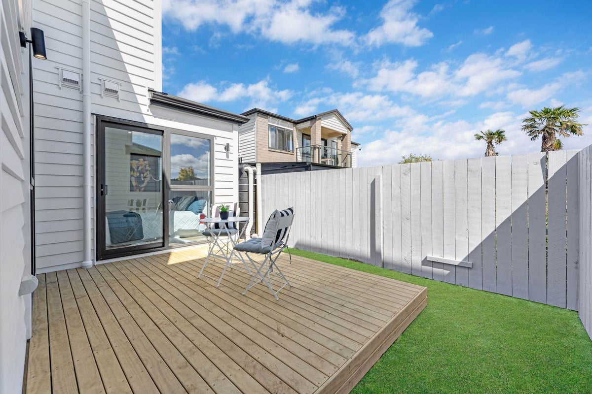 8 Gardiner Grove, Mangere East, Auckland - Carousel 13