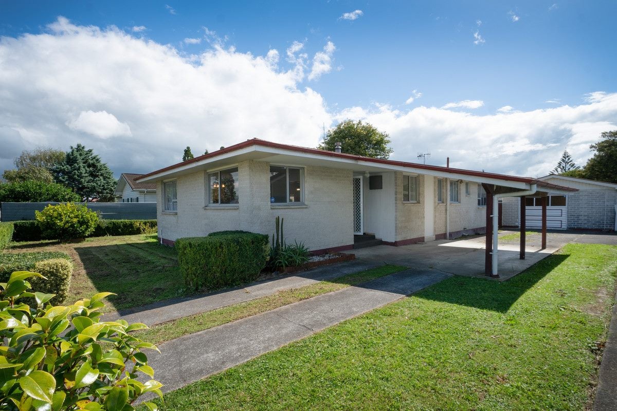 33 McGregor Street, Milson, Palmerston North - Carousel 1