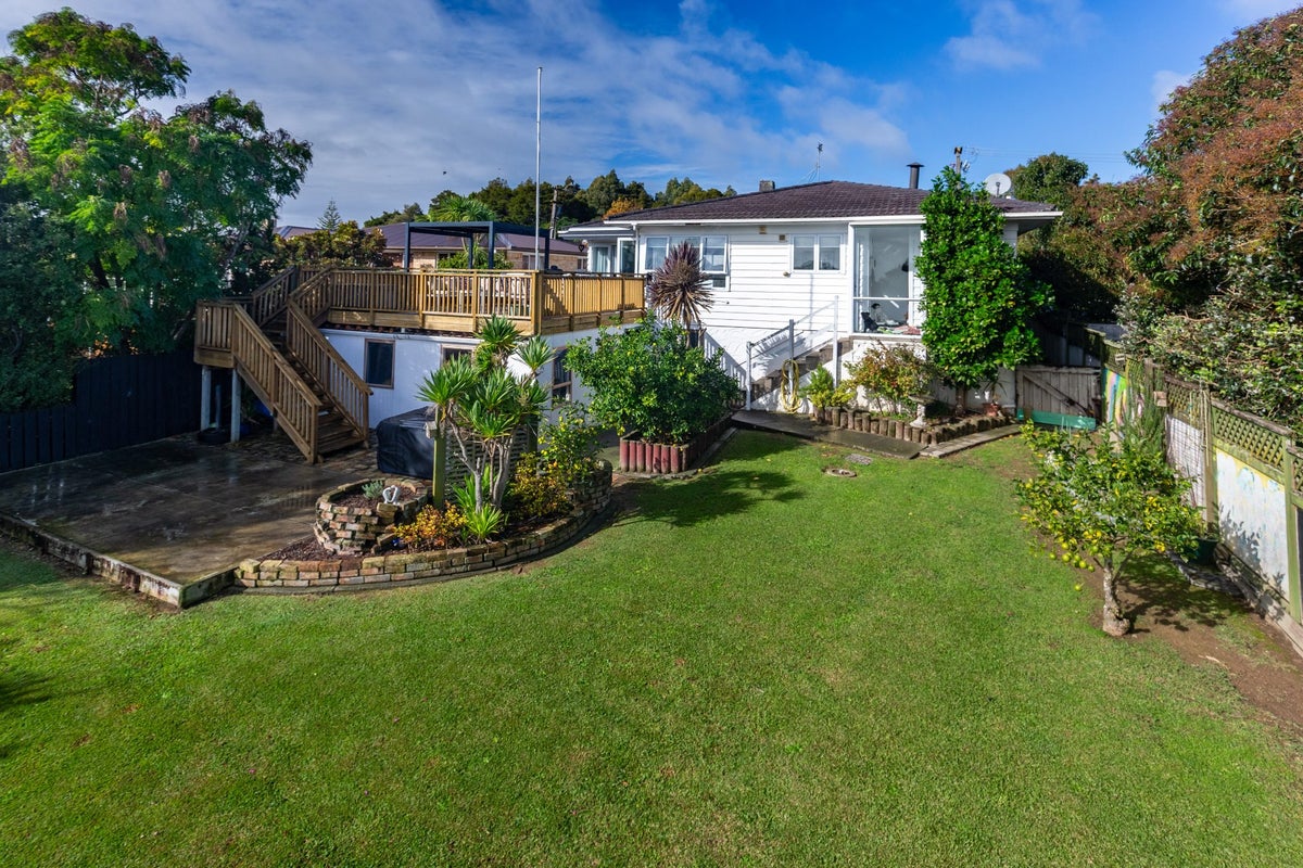 17 Collie Street, Hill Park, Manukau City, Auckland - Carousel 21