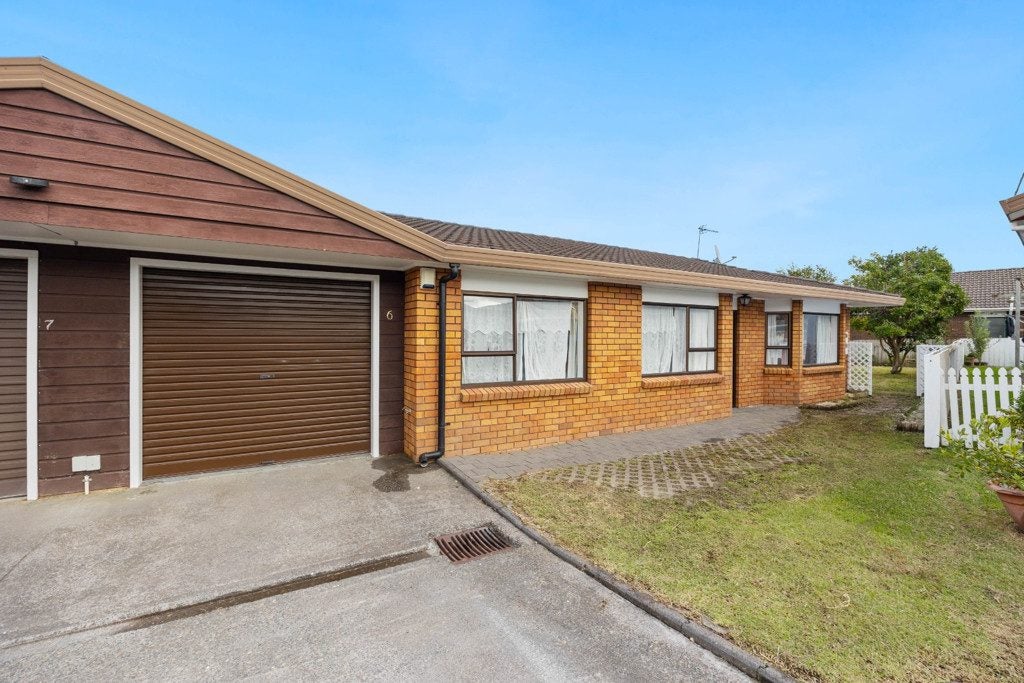 6/116 Titirangi Road, New Lynn, Auckland - Carousel 2