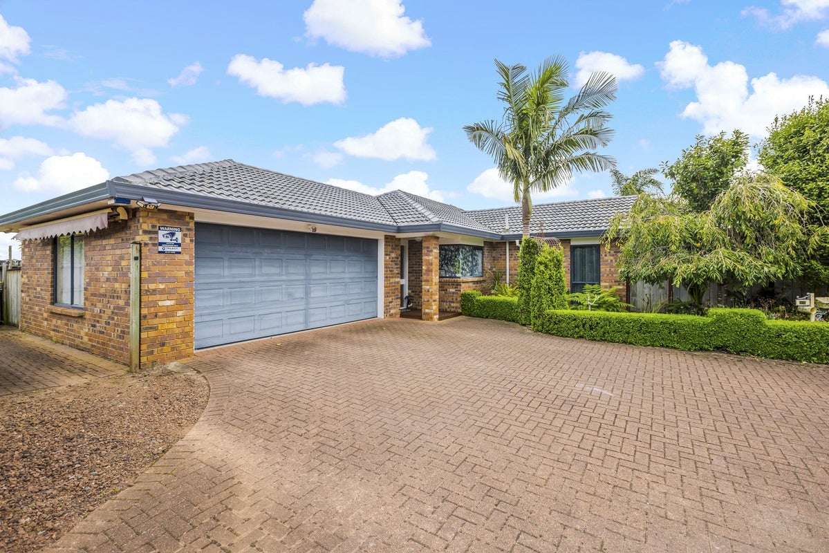 19 Sheriff Place, Randwick Park, Auckland - Carousel 2