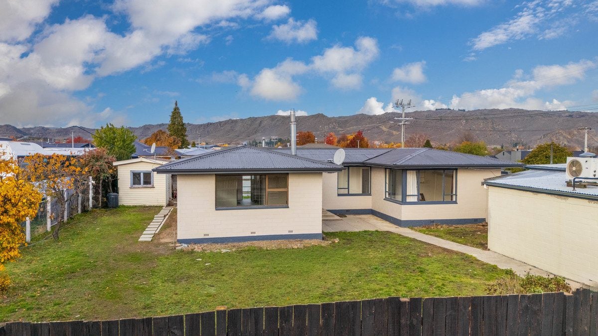 29 Royal Terrace, Sandringham, Auckland - Carousel 1