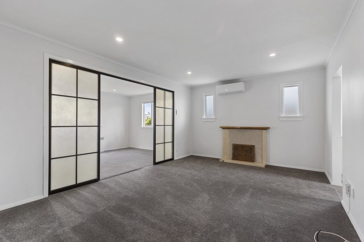 5 Blease Street, New Lynn, Auckland - Carousel 2