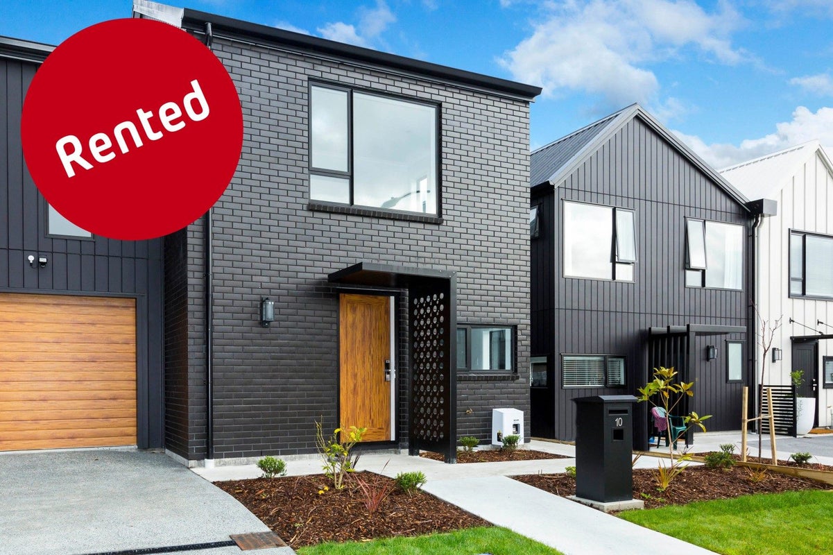 10 Don Money Street, Wallaceville, Upper Hutt - Carousel 1