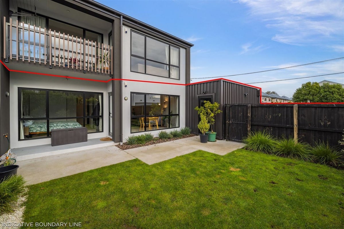 1/28 Packe Street, Edgeware, Christchurch - Carousel 2