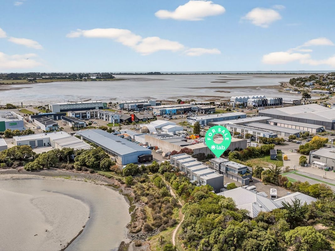 8/8A Settlers Crescent, Ferrymead, Christchurch - Carousel 26