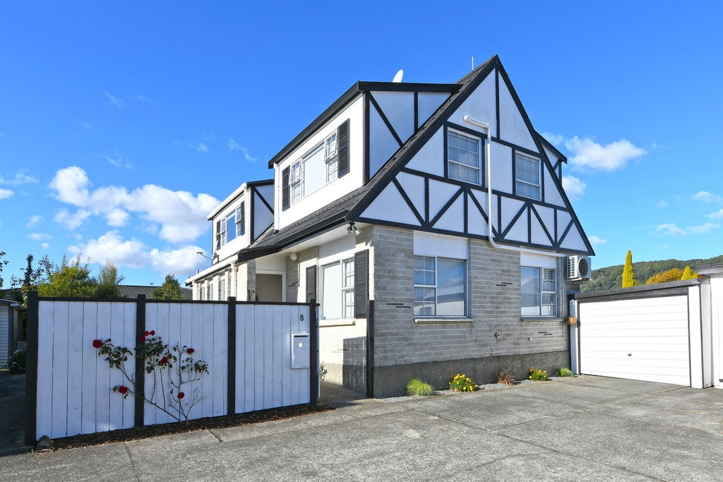 8/9 John Street, Petone, Lower Hutt - Carousel 18