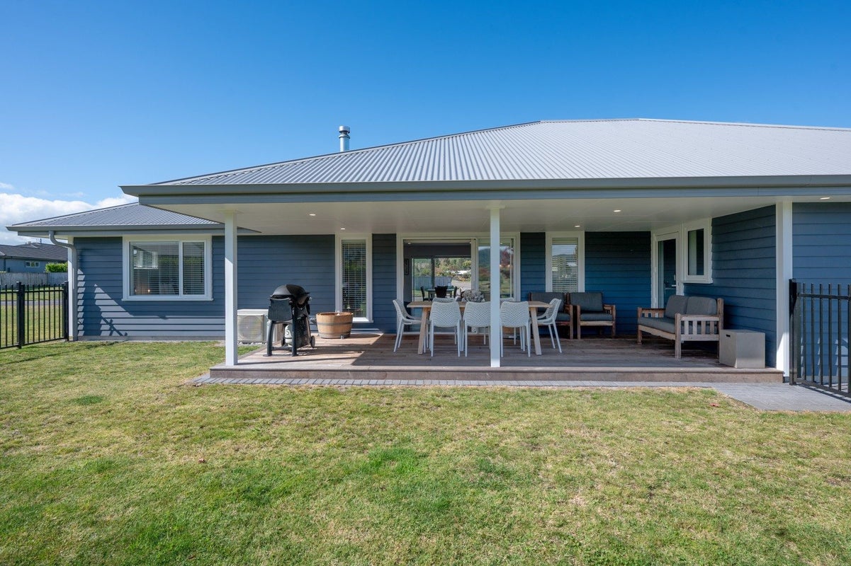 140 Lisland Drive, Kinloch, Taupo - Carousel 1