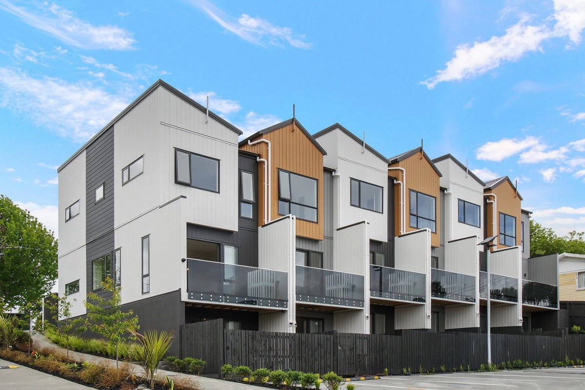 95A Woodglen Road, Glen Eden, Auckland - Carousel 2