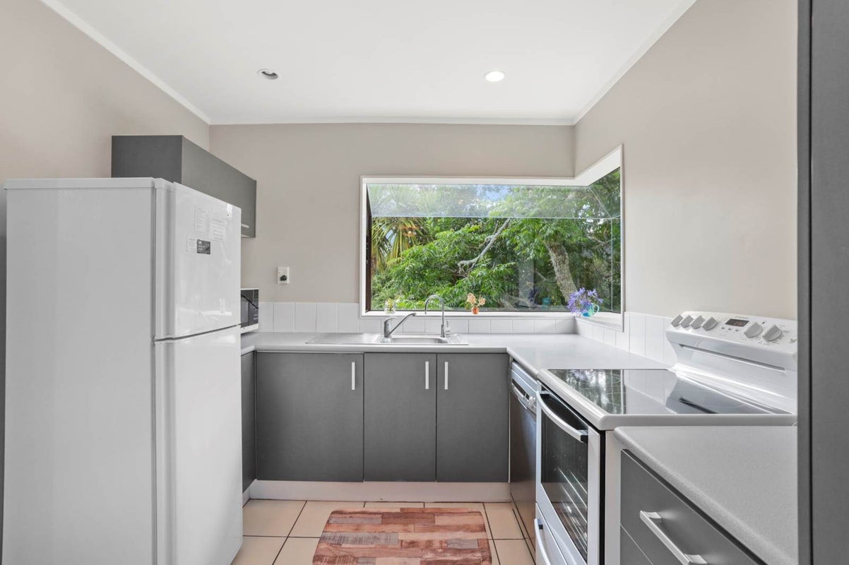 242 Waitemata Drive, Ranui, Auckland - Carousel 2
