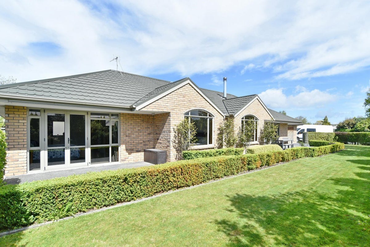34 Oregon Place, Burwood, Christchurch - Carousel 1