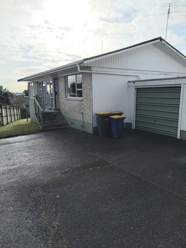 2/25 Tanoa Place, Glendene, Auckland - Carousel 2