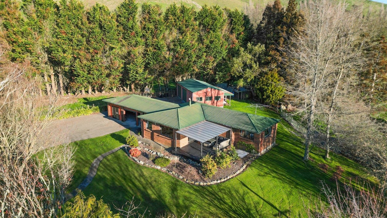 1283 Waikite Valley Road, Rotorua - Carousel 1