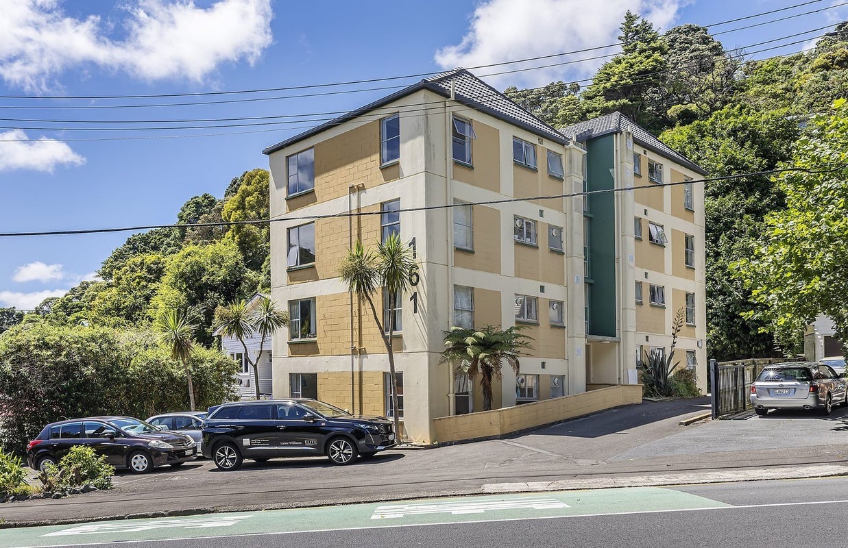 1/161 Glenmore Street, Kelburn, Wellington - Carousel 1