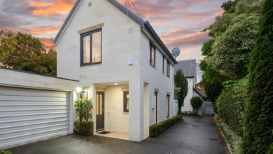 2/9A Fulton Avenue, Merivale, Christchurch - Carousel 1