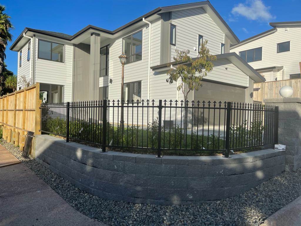 17 Armstrong Place, New Lynn, Auckland - Carousel 2