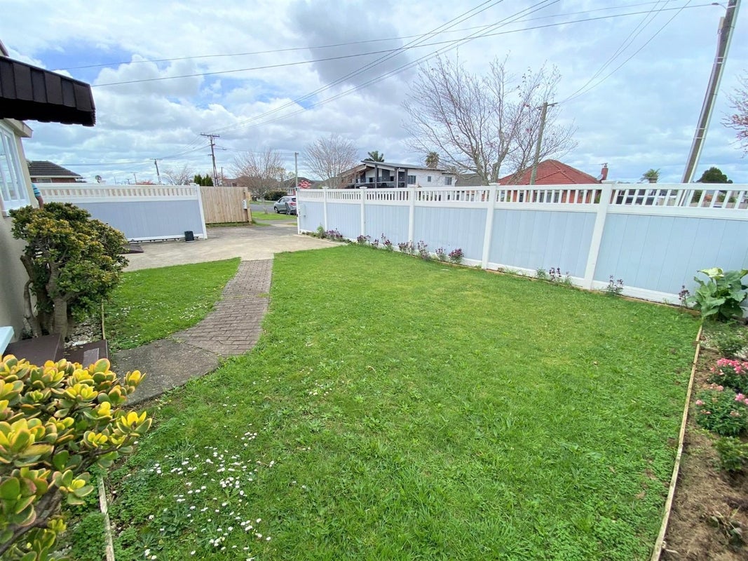 1/40 Central Avenue, Papatoetoe, Auckland - Carousel 11