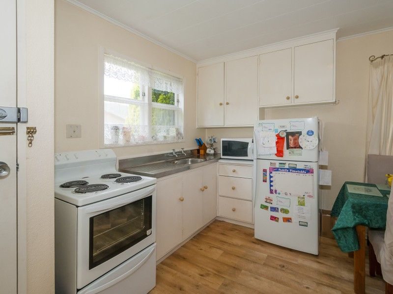 6/52 LEIGHTON AVE, GRACEFIELD, LOWER HUTT - Carousel 2