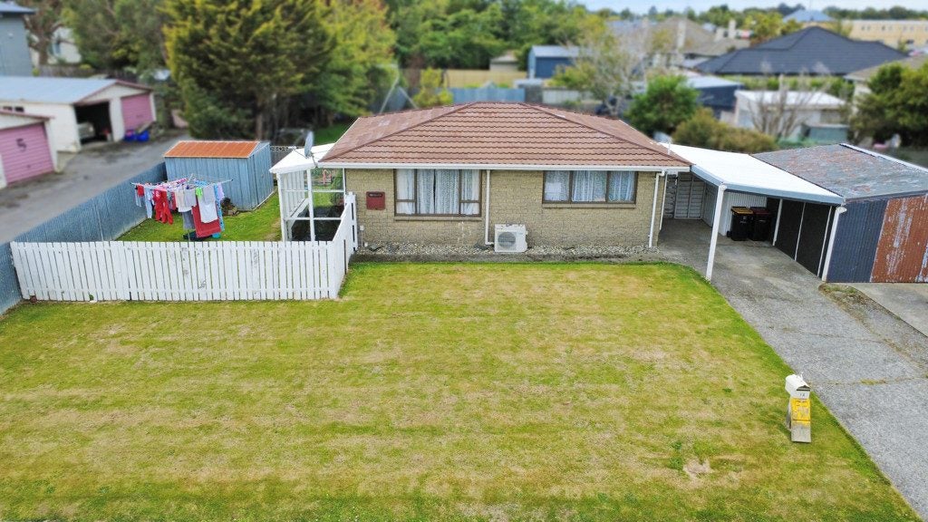 1A Lithgow Street, Hawthorndale, Invercargill - Carousel 1