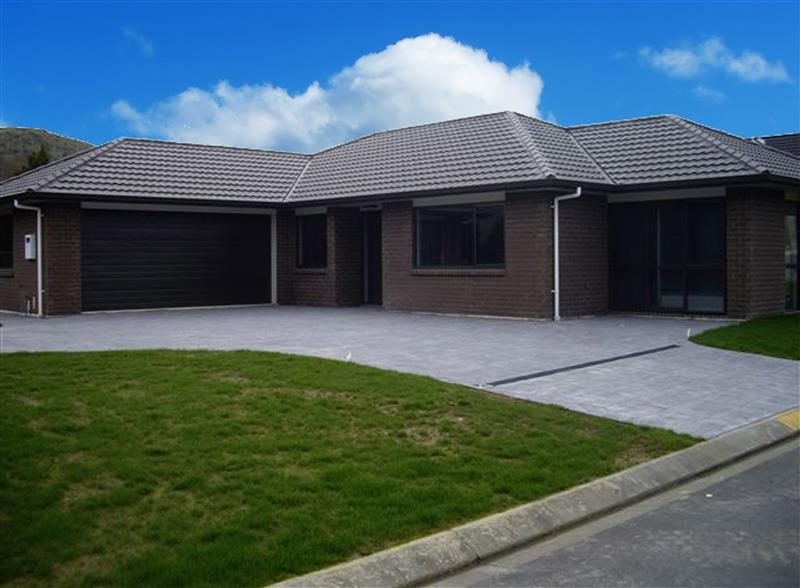 24 Sunstone Crescent, Brown Owl, Upper Hutt - Carousel 1