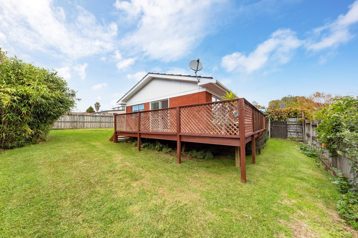 3/118 Lynwood Road, New Lynn, Auckland - Carousel 2