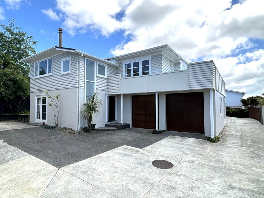 51B Glengarry Road, Glen Eden, Auckland - Carousel 1