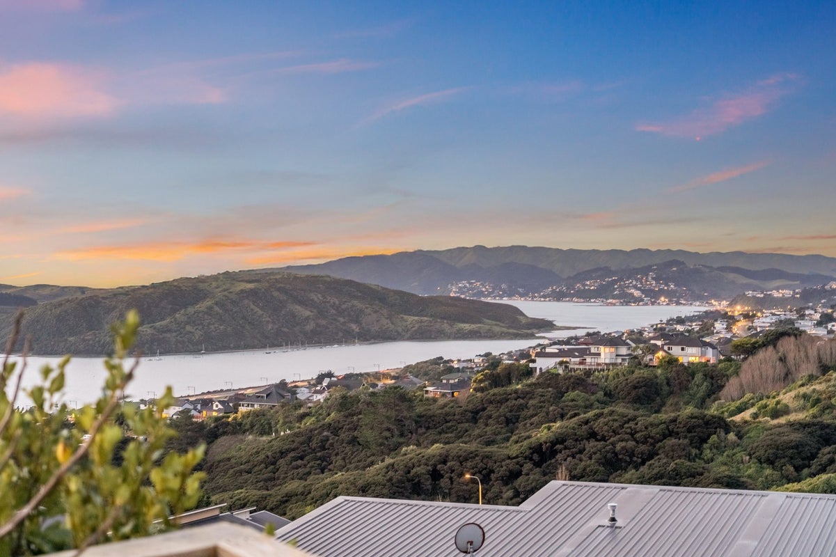 18 Milford Street, Aotea, Porirua - Carousel 2