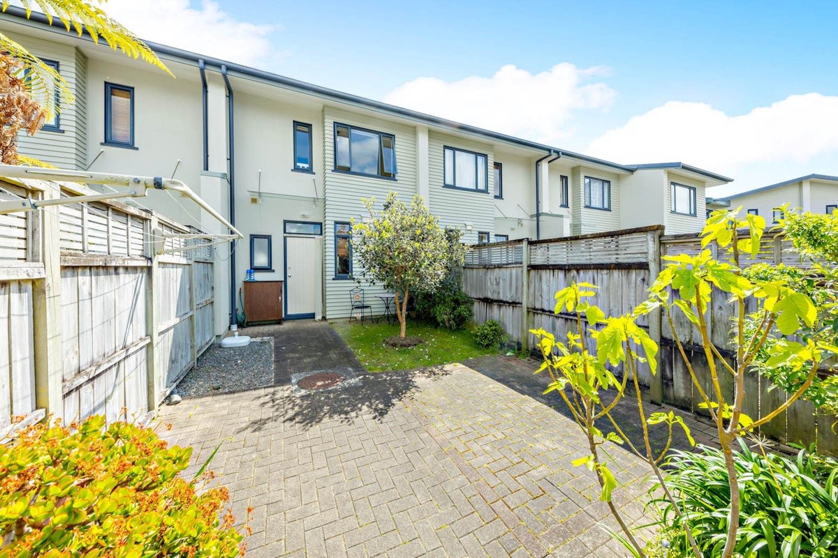 14/2 Armoy Drive, East Tamaki, Auckland - Carousel 10