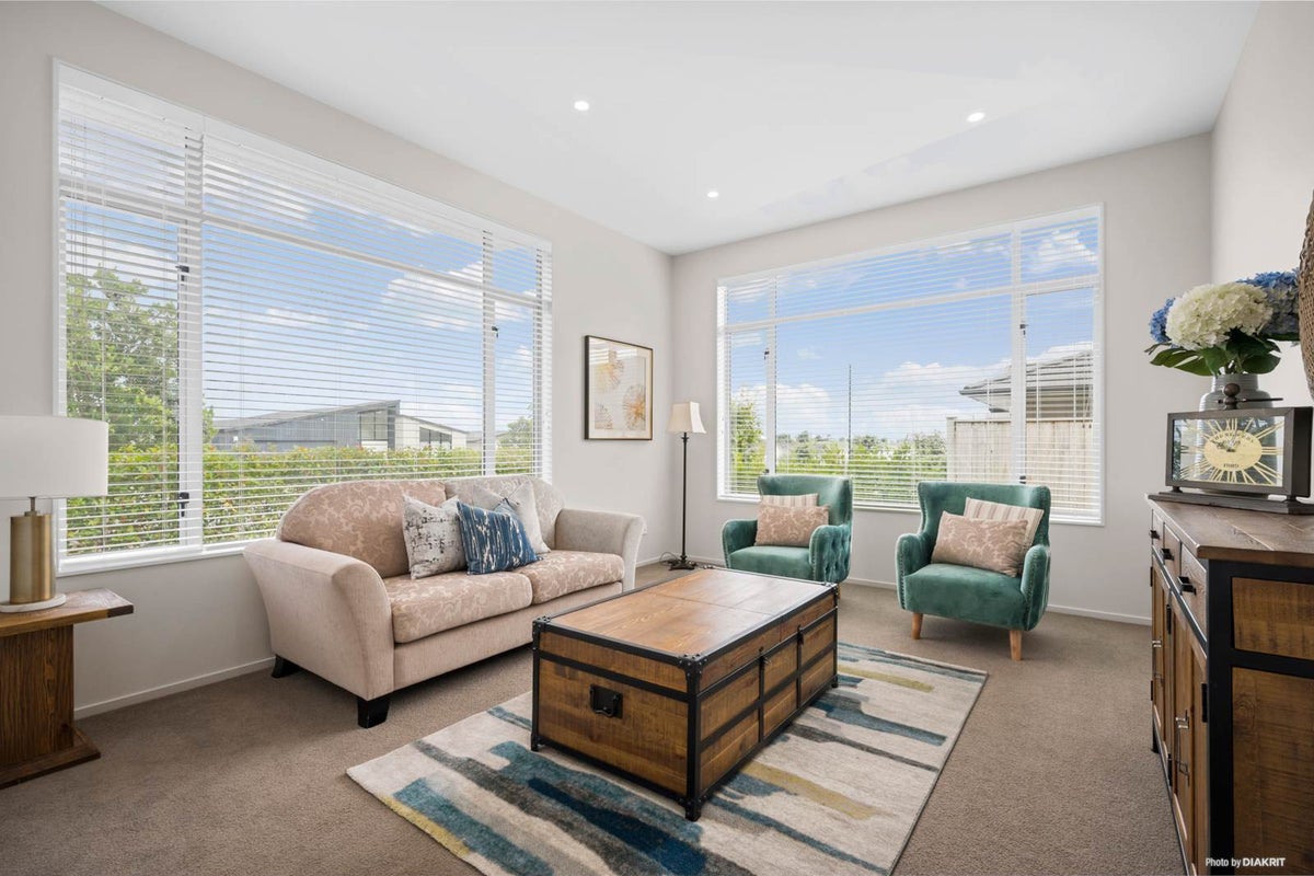 7 Mahutonga Avenue, Beachlands, Auckland - Carousel 2