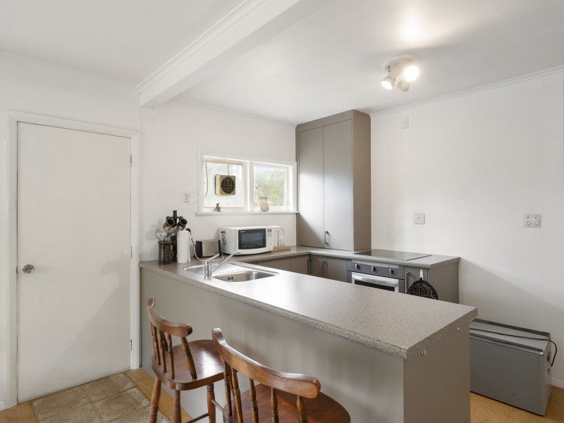 31 Dixie Street, Te Horo Beach - Carousel 2