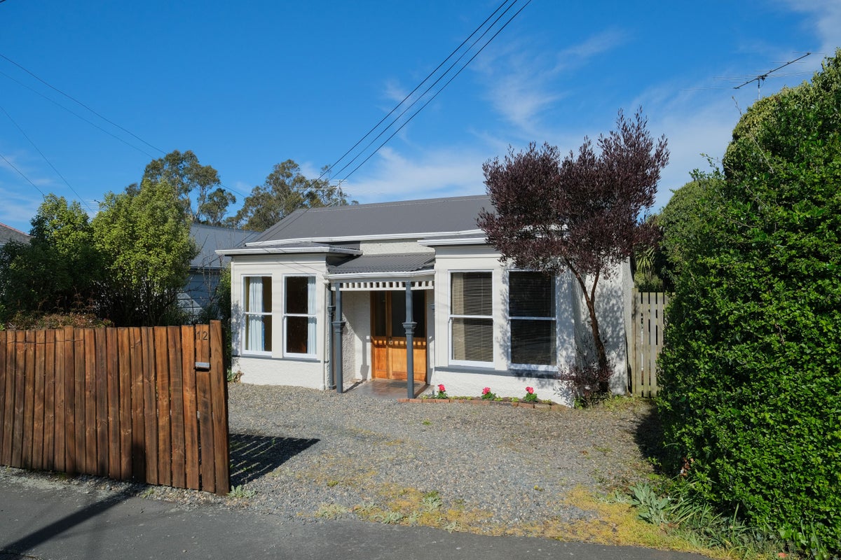 12 Patrick Street, The Glen, Dunedin - Carousel 19